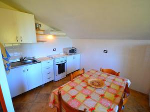 Holiday Home in Sesta Godano near Lake