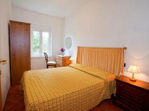 Holiday Home in Sesta Godano near Lake