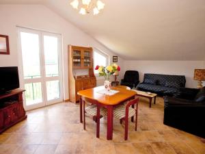 Holiday Home in Sesta Godano near Lake