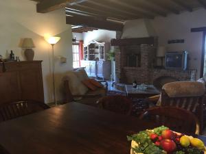 Maisons de vacances Lovely holiday home in Monfort with private pool : photos des chambres