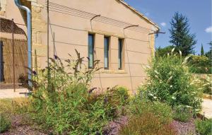 Maisons de vacances Lovely Home In Saint Hilaire Dozilha With Kitchen : photos des chambres