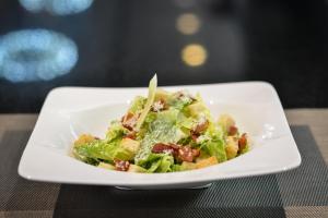 อาหารและเครื่องดื่ม