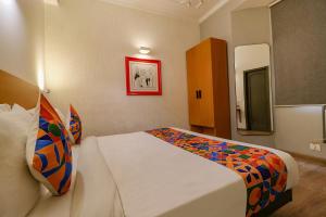 FabHotel Lord Inn