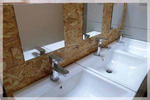 Center.Center Hostel