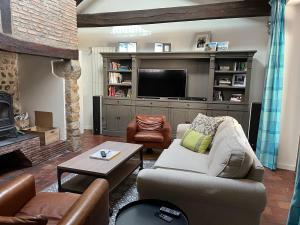 Maisons de vacances Inviting 5-Bed House heated pool Maubourguet : photos des chambres