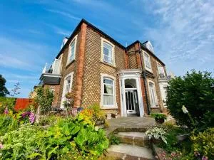 Fishtail House - Stylish Apartments minutes from the sea - Sigglesthorne