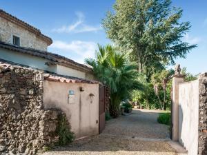 Maisons de vacances Charming holiday home in Lorgues with pool : photos des chambres