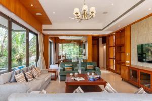 The Blue Horizon by StayVista - Featuring a beach-view villa with a swimming pool, indoor games, and a relaxing balcony