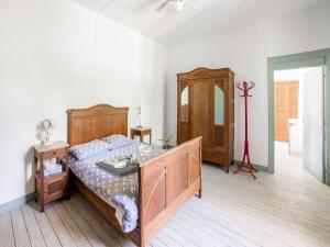 Maisons de vacances Alluring mansion in Liglet with private heated pool : photos des chambres