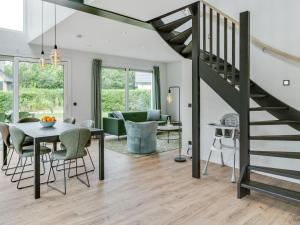 Home for Family & Pets