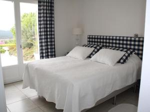 Villas Beautiful villa with spa and private heated pool in the H rault : photos des chambres