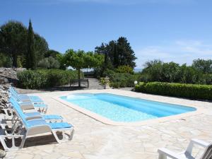 Modern villa in Camplong with private pool