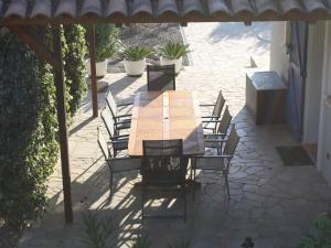 Modern villa in Camplong with private pool