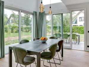 Bungalow in Texel near National Park Dunes