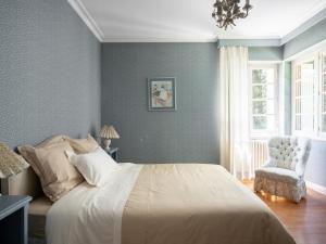 Quaint Holiday Home with Garden