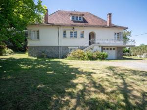 Maisons de vacances Quaint Holiday Home in Payzac with Garden : photos des chambres