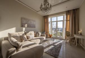 Max Luxury Apartments