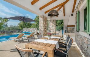 2 Bedroom Nice Home In Malinska 