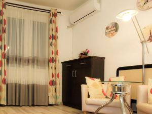 GOOD VIBES in Cismigiu Studio steps from Subway Self Check IN