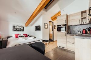 Appartements Typical mountain apartment with balcony the view of the ski : photos des chambres