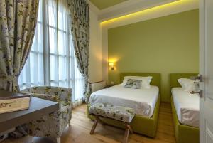 Queen Suite room in Resort 37