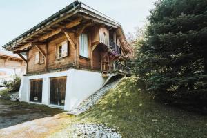 Chalets Furnished cozy chalet with a wooded garden and a large terrace : Chalet