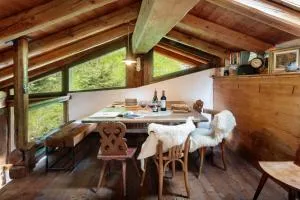 HelloChalet - Chalet da MiRo - Sunny terraces with stunning Matterhorn views, reachable on foot only - Chamois