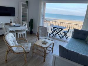 Appartements La Digue Vue mer 3 etoiles : photos des chambres