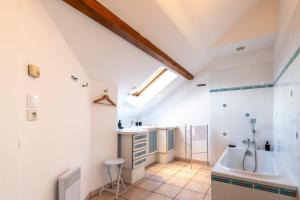 Appartements Apartment Classified 2 stars located 5 minutes from the shores of the lake : photos des chambres