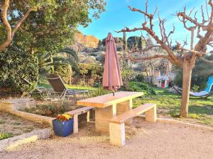 Appartements Large private garden, 2 bedroom apartment, countryside, quiet, parking, air conditioning, wifi : photos des chambres