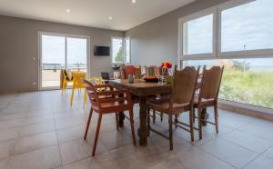 Appartements Tribord, appt avec terrasse et vue mer, parking : photos des chambres