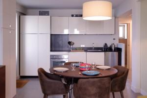 Appartements Private furnished apartment with all comfort in a green space with pool : photos des chambres