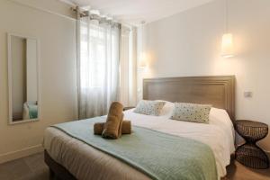 Appartements Private furnished apartment with all comfort in a green space with pool : photos des chambres