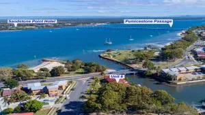 Elegant Waterfront Gem where the Ocean meets the Canal! - Bongaree