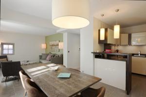 Appartements Private furnished apartment with all comfort has a garden in a green space : photos des chambres