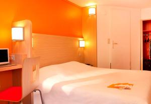 Hotels Premiere Classe Valenciennes Ouest Petite Foret : photos des chambres
