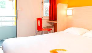 Hotels Premiere Classe Valenciennes Ouest Petite Foret : Chambre Double