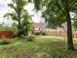 Maisons de vacances Traditional Holiday Home in Brinon sur Beuvron with Terrace : photos des chambres