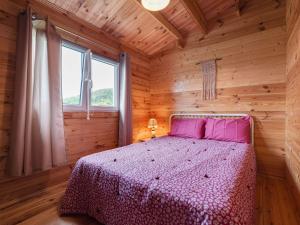 Chalets Secluded Chalet in Egliseneuve des Liards with Balcony : photos des chambres