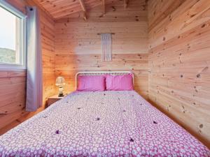 Chalets Secluded Chalet in Egliseneuve des Liards with Balcony : photos des chambres