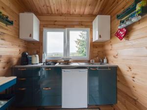 Chalets Secluded Chalet in Egliseneuve des Liards with Balcony : photos des chambres