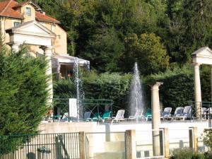 Romantic Château Stay Rhône