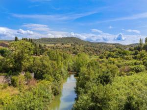 Maisons de vacances Comfy Holiday Home in Saint-Denis with Private Pool : photos des chambres