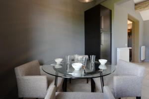 Appartements Private furnished apartment with all comfort a garden & a swimming pool : photos des chambres