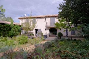 Appartements Private furnished apartment with all comfort a garden & a swimming pool : photos des chambres