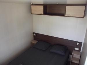 Maisons de vacances Mobile Home 4 people with air conditioning and heating 2 bedrooms : photos des chambres