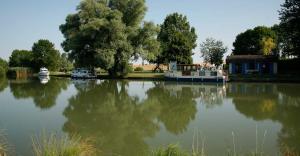 Bateaux-hotels Hausboote in Niderviller : photos des chambres