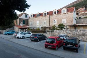Apartment & Rooms Ivušić