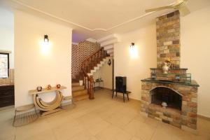 Ghughuti Baasa Home Stay, Dehradun