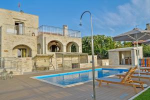 Villa Despanto by PosarelliVillas